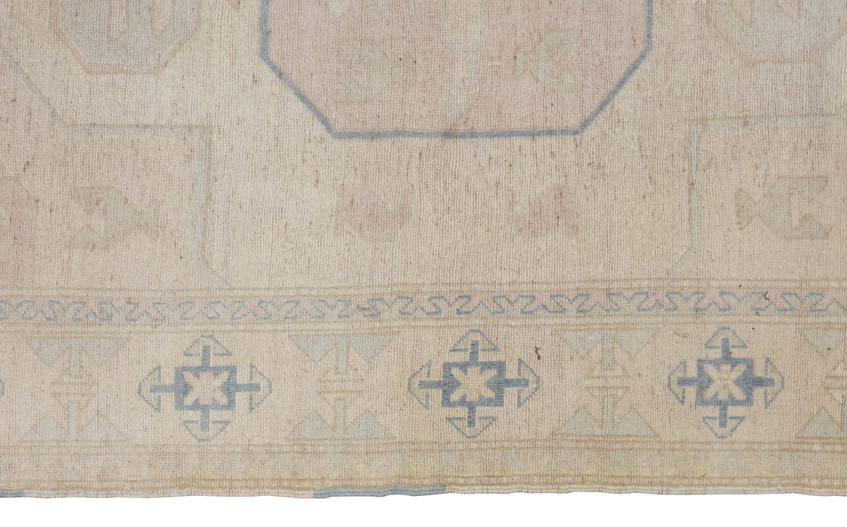 Vintage Large Rug, 6" x 9" feet / 182 x 272 cm