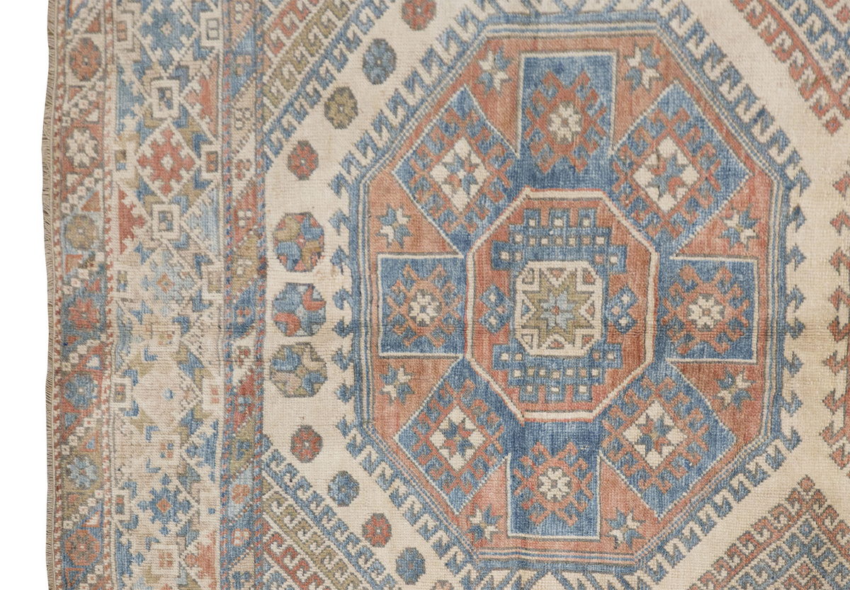 Vintage Large Rug, 6" x 9" feet / 183 x 270 cm