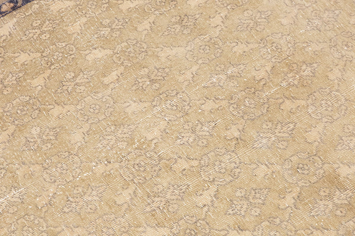 Vintage Large Rug, Oushak Area Rug 4'6" x 9'10" feet 138 x 300 cm