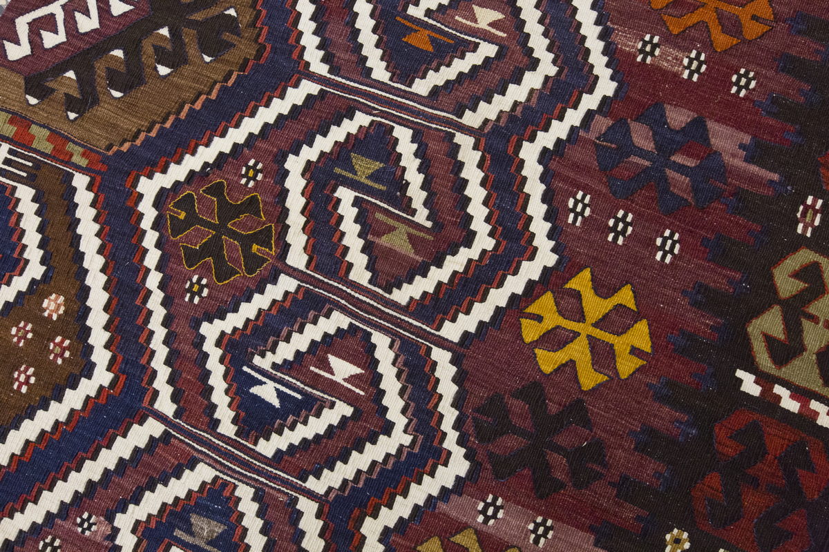 Vintage Large Saçıkara Tribe Kilim, 244 x 390 cm / 8 x 13 ft Kilim