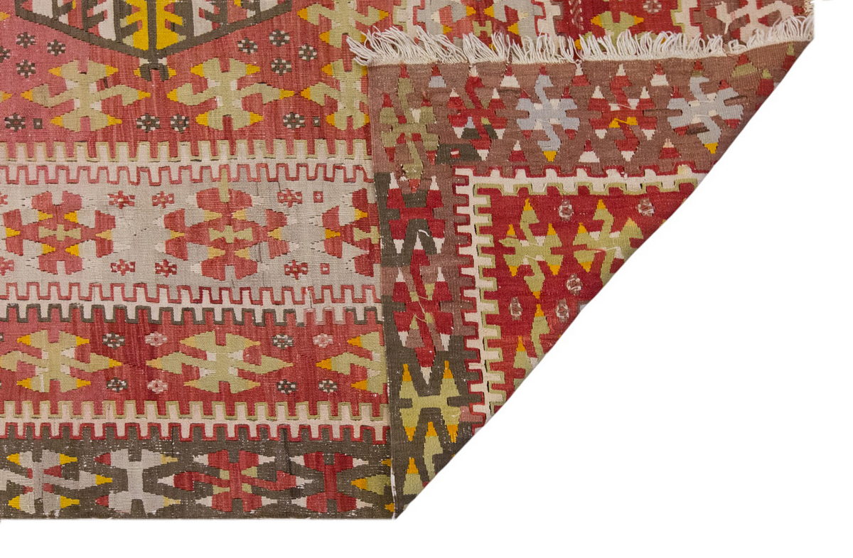Vintage Large Uşak Eşme Kilim, 174 x 308 cm / 5.9 x 10.1 ft Kilim