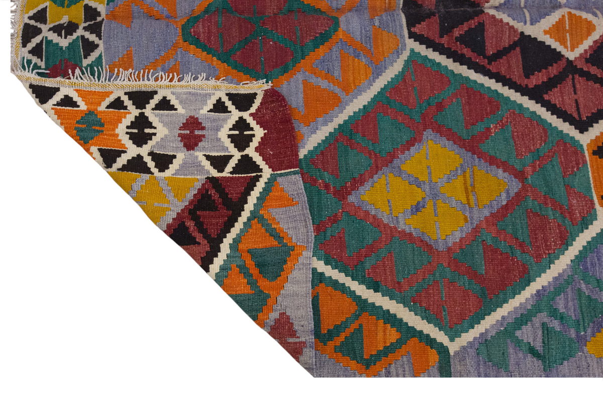 Vintage Large Uşak Kilim, 171 x 320 cm / 5.7 x 10.6 ft Kilim