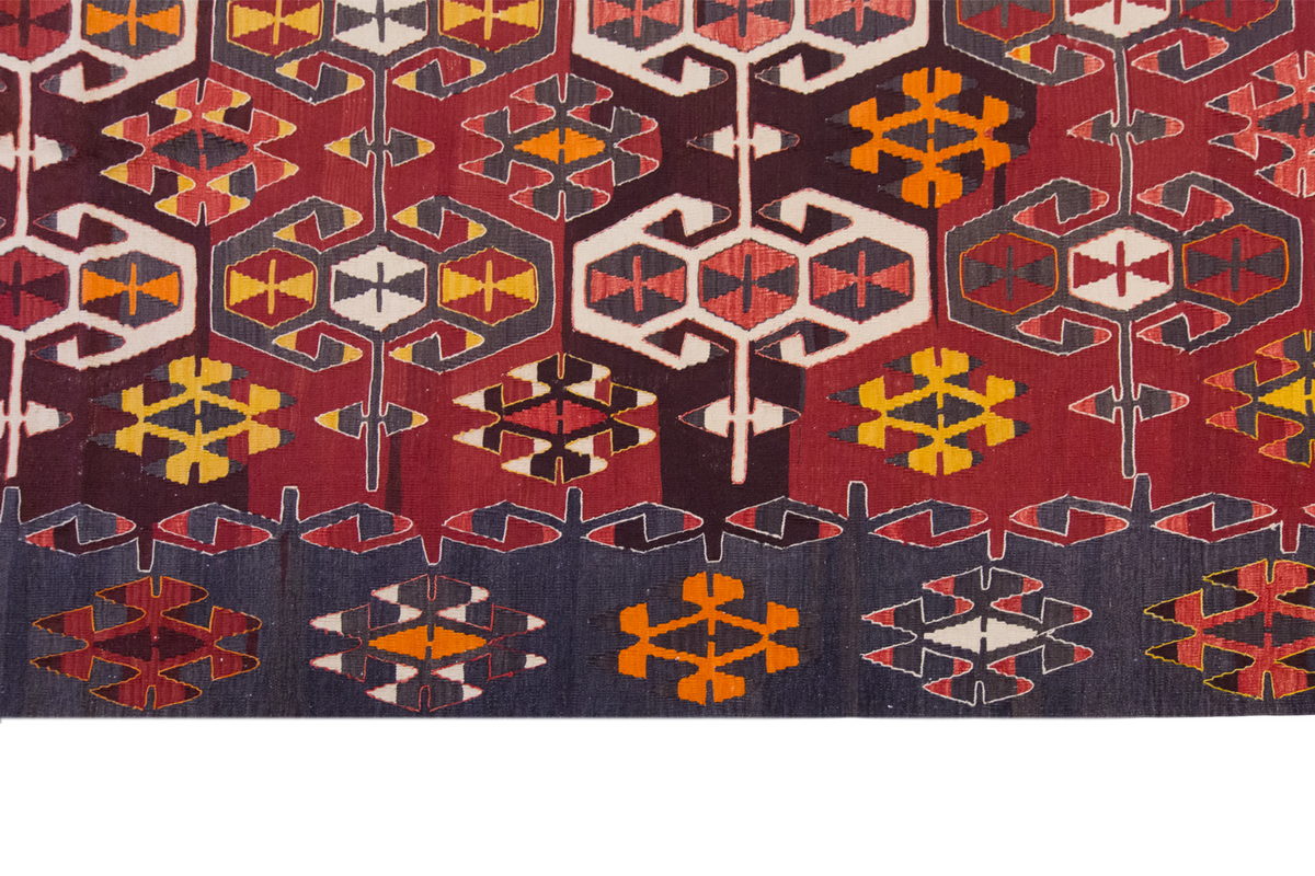 Vintage Manisa Köprübaşı Kilim, 183 x 335 cm / 6 x 11 ft Kilim