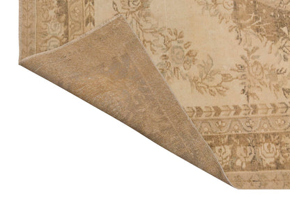Vintage Rug,  6'4 x 9'3 feet / 195 x 282 cm