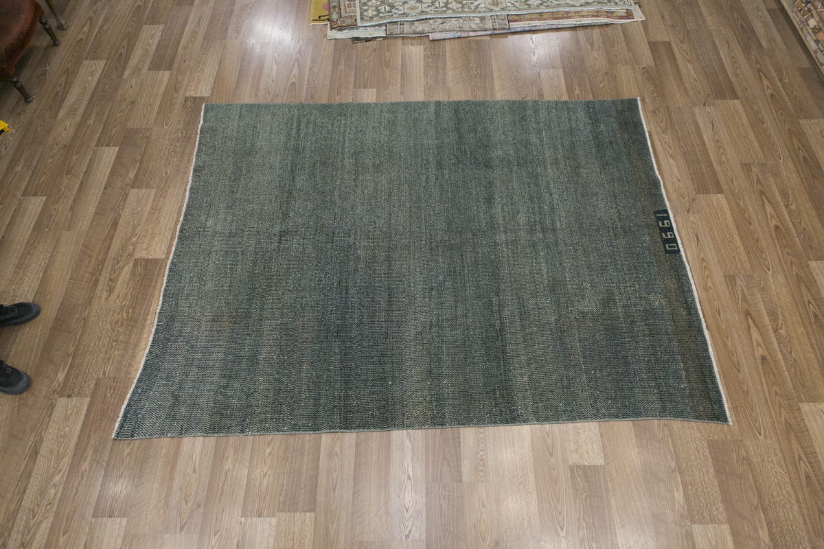 Vintage Rug,  6'5 x 8'6 feet / 198 x 262 cm