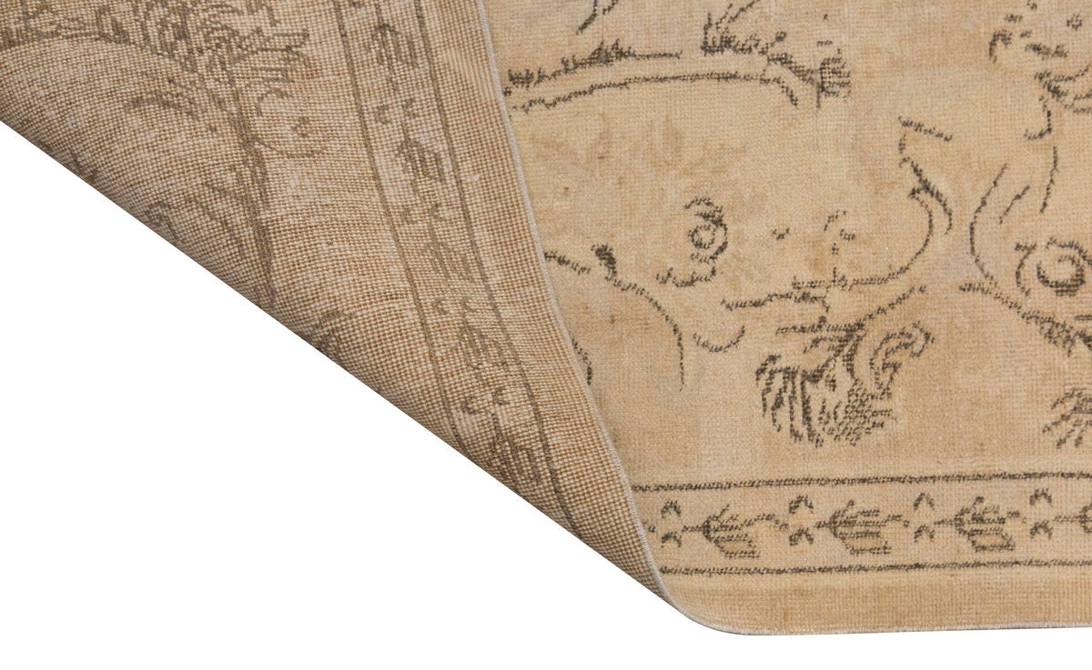 Vintage Rug,  6'9 x 10'4 feet / 210 x 318 cm
