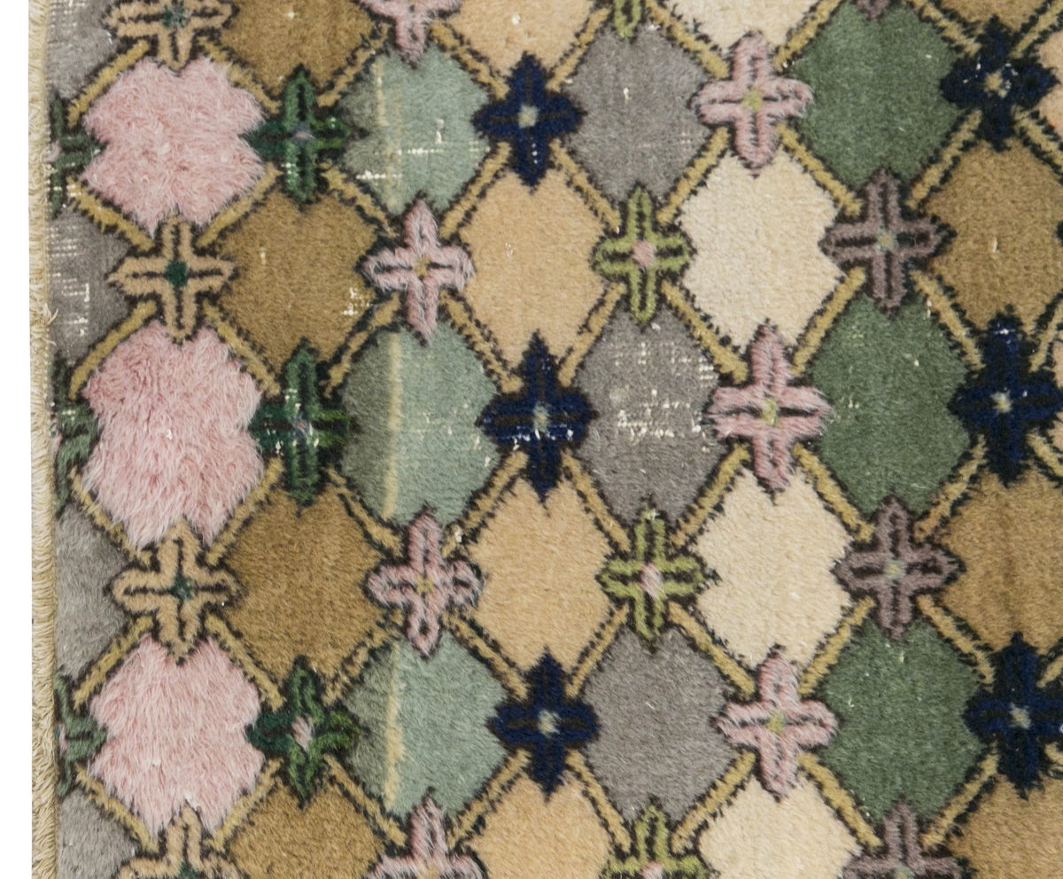 Vintage Rug, 2'10 x 5'11 feet / 87 x 182 cm