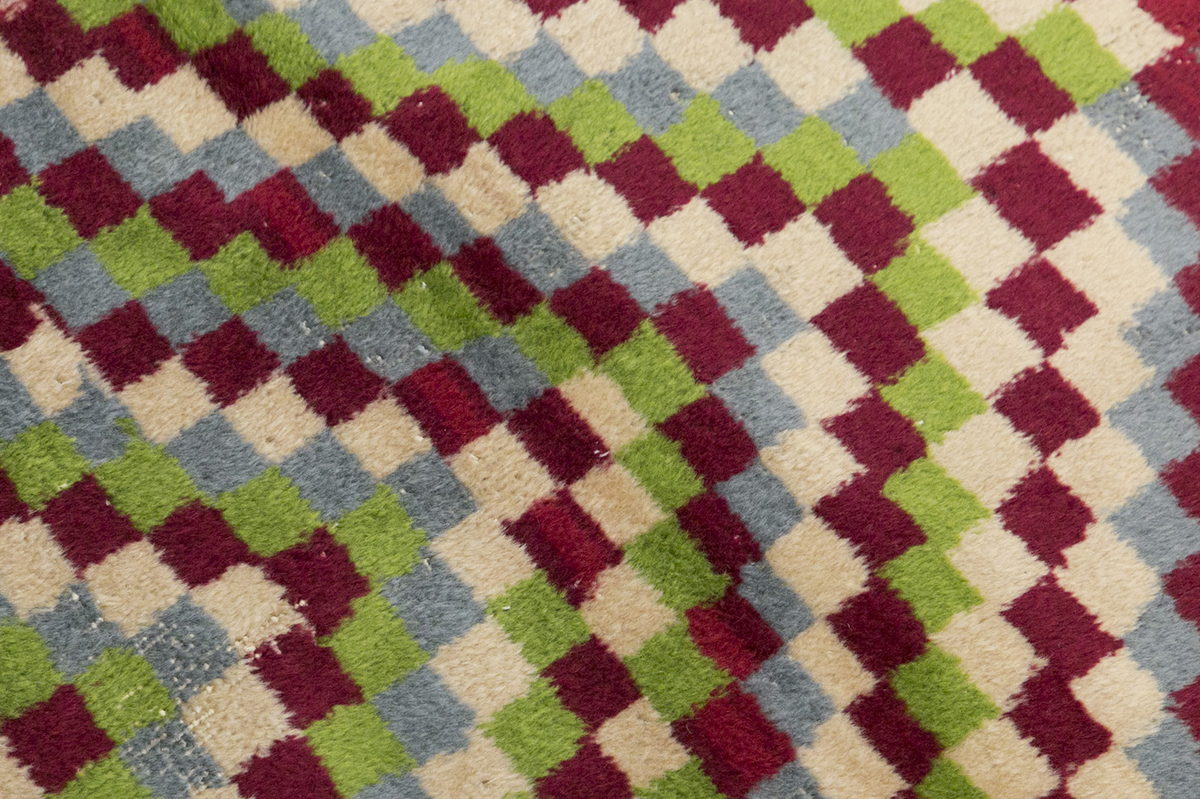 Vintage Rug, 2'8 x 3'8 feet / 82 x 113 cm