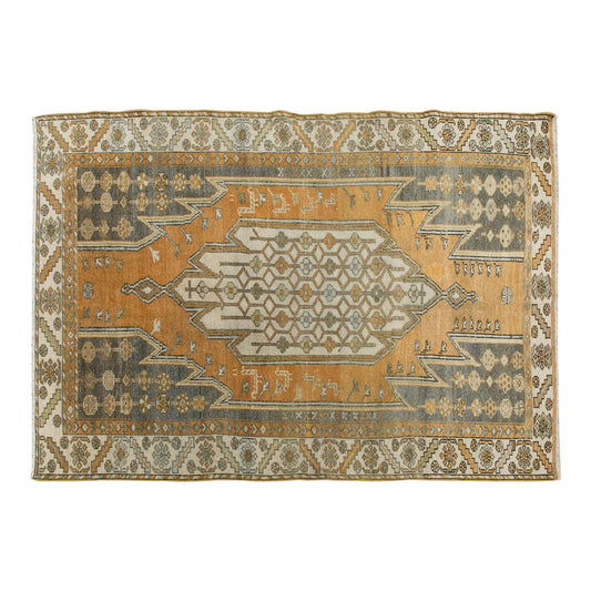 Vintage Rug, 3'9 x 5'5 feet / 116 x 165 cm