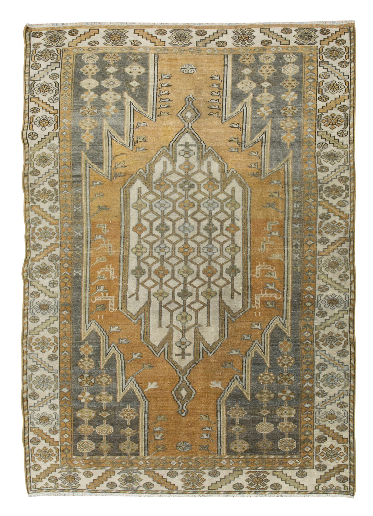 Vintage Rug, 3'9 x 5'5 feet / 116 x 165 cm