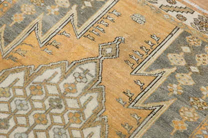 Vintage Rug, 3'9 x 5'5 feet / 116 x 165 cm