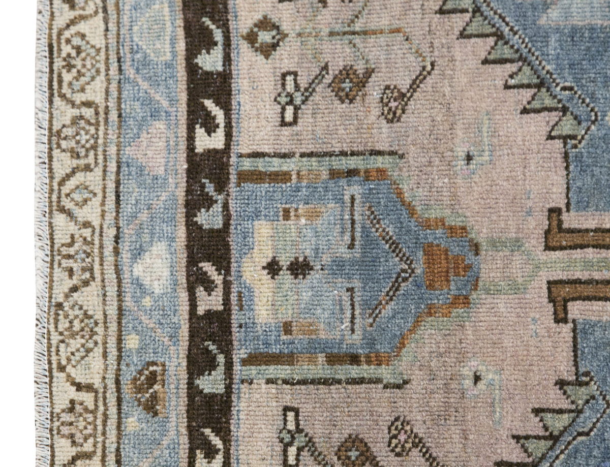 Vintage Rug, 4'6 x 6'4 feet, 136 x 192 cm Rug