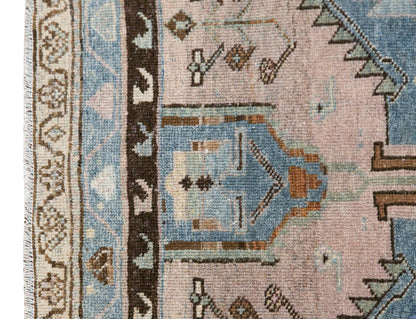 Vintage Rug, 4'6 x 6'4 feet, 136 x 192 cm Rug