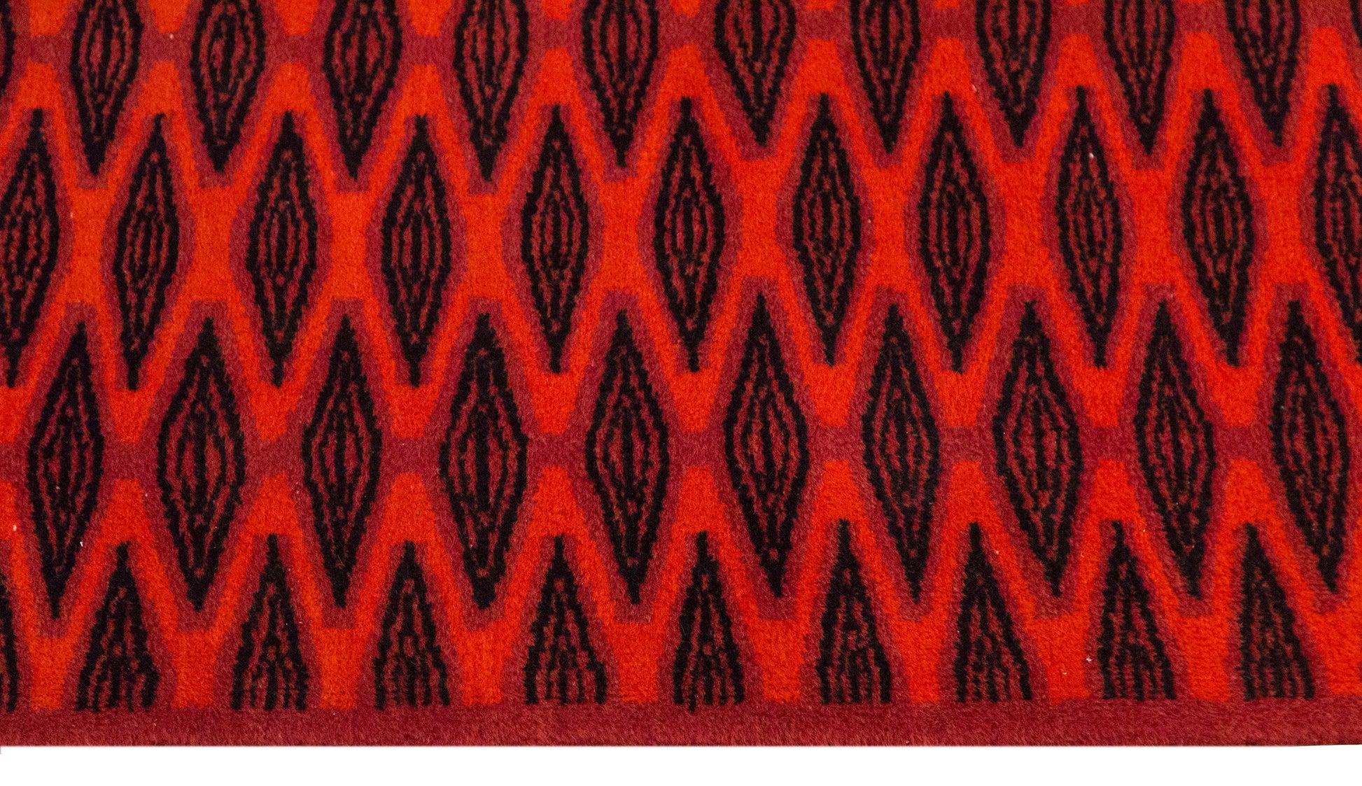 Vintage Rug, 5'2 x 7'10 feet / 158 x 238 cm