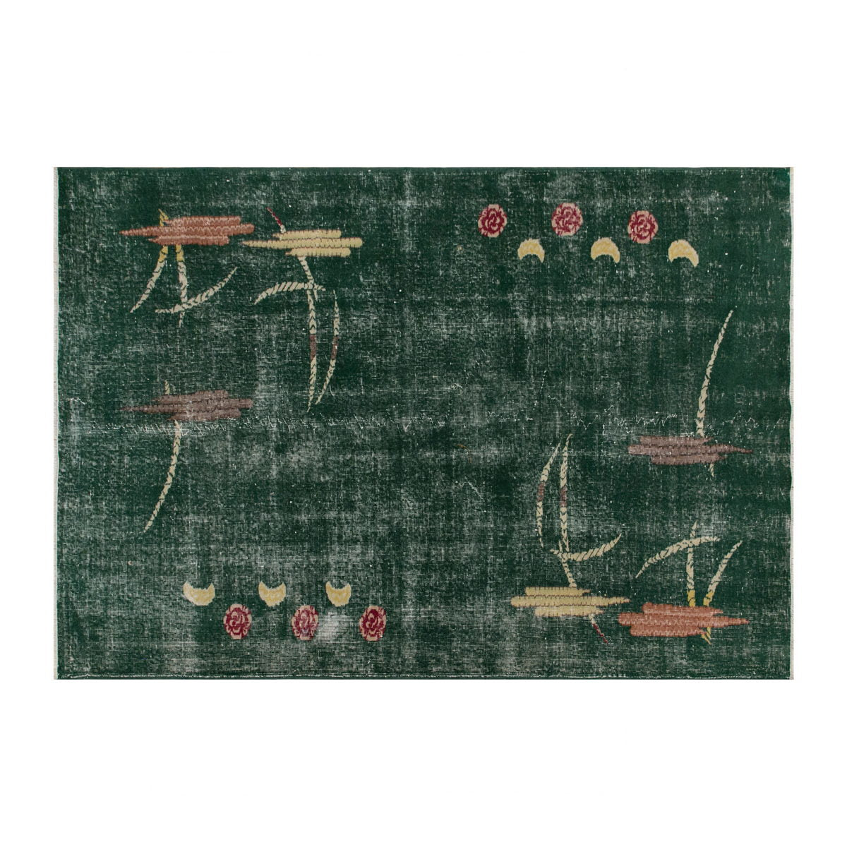 Vintage Rug, 5'3 x 8'4 feet / 161 x 257 cm