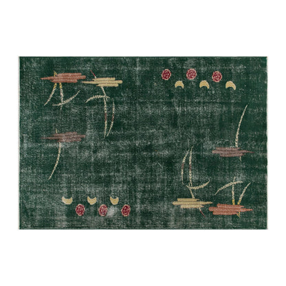 Vintage Rug, 5'3 x 8'4 feet / 161 x 257 cm