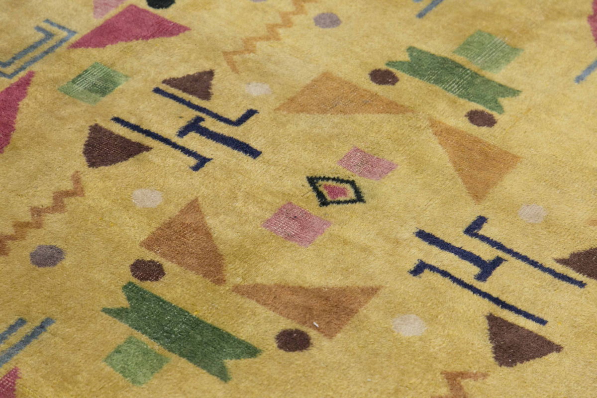 Vintage Rug, 7'2 x 10'1 feet / 220 x 310 cm