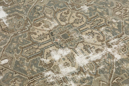 Vintage Rug, 8'1 x 11'1 feet / 270 x 360 cm