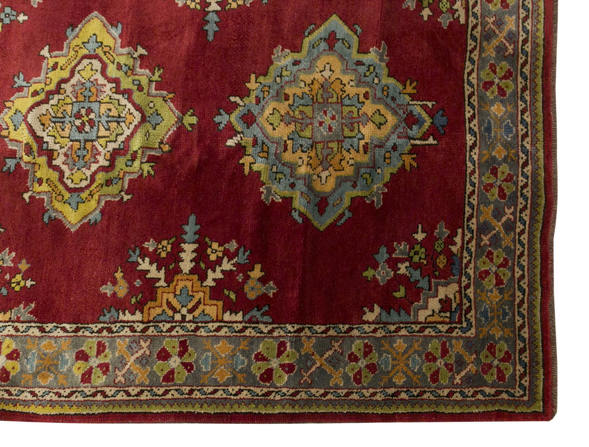 Vintage Rug, 8.6x 13.5 feet / 263 x 410 cm