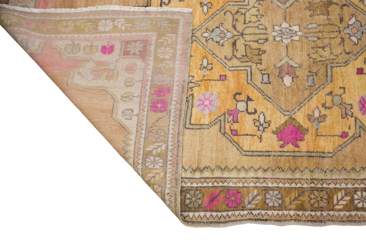 Vintage Rug, Area Rug, 4'4 x 8' feet / 136 x 245 cm