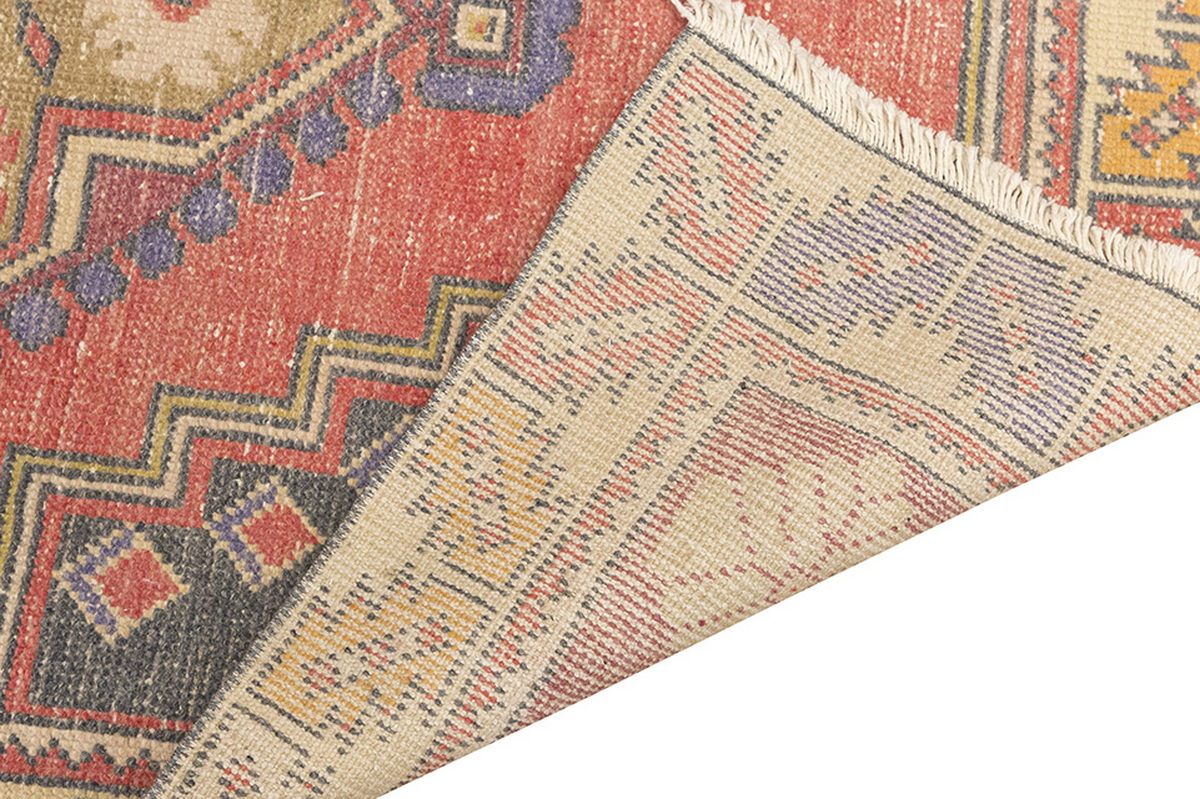 Vintage Rug 3'10" x 6'2" feet 116 x 188 cm