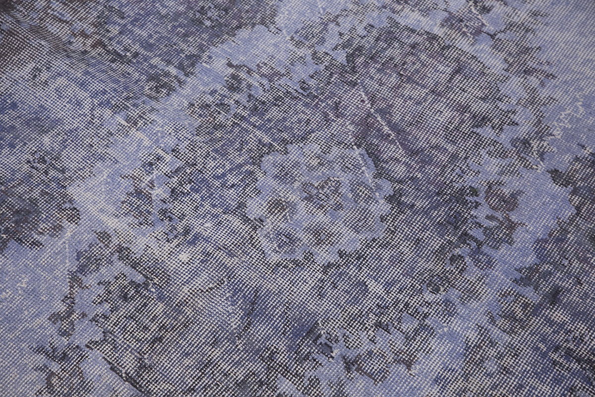 Vintage Rug 3'11" x 7' feet 120 x 214 cm