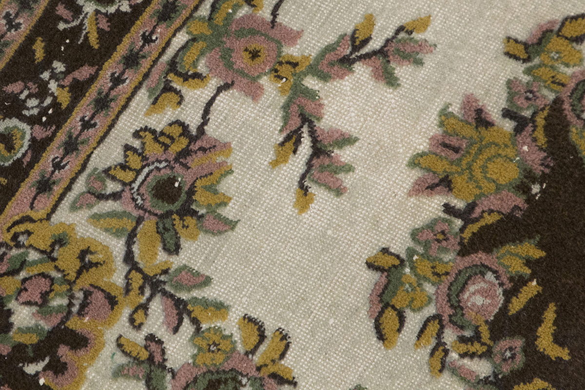 Vintage Rug 3'11" x 7'1" feet 120 x 216 cm