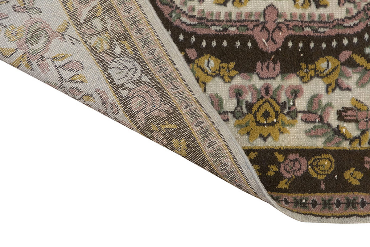 Vintage Rug 3'11" x 7'1" feet 120 x 216 cm
