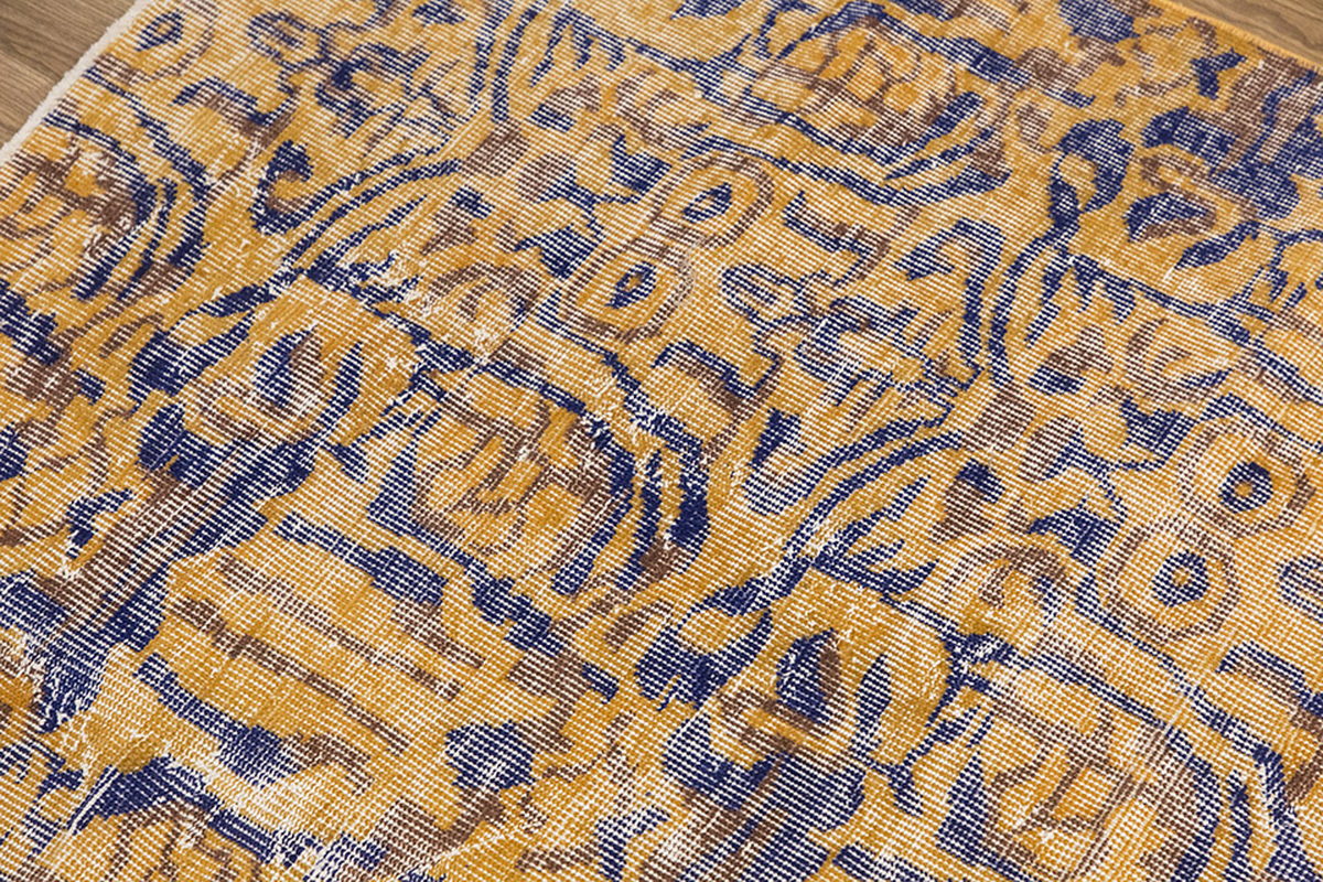 Vintage Rug 3'3" x 5'10" feet 100 x 178 cm