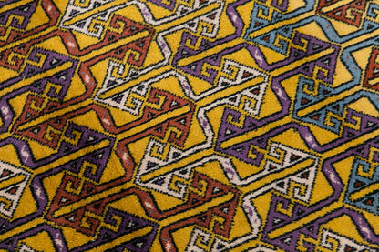 Vintage Rug 3'4" x 6'2" feet 102 x 187 cm