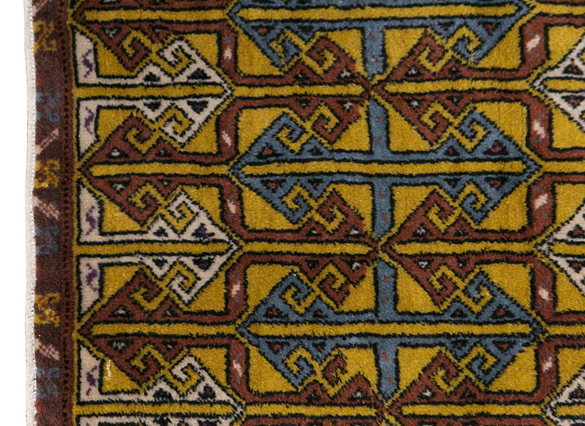 Vintage Rug 3'4" x 6'2" feet 102 x 187 cm