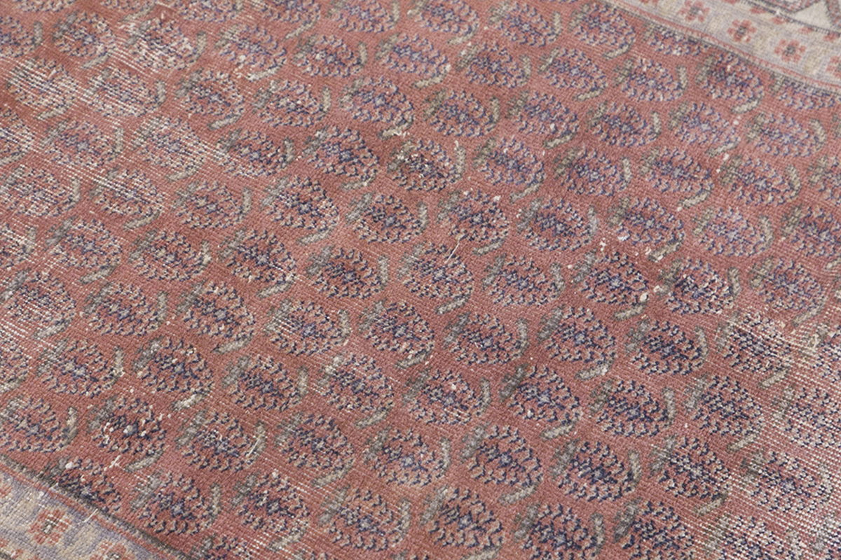 Vintage Rug 3'5" x 6'4" feet 104 x 192 cm