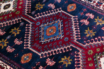 Vintage Rug 3'6" x 5'9" feet 106 x 175 cm
