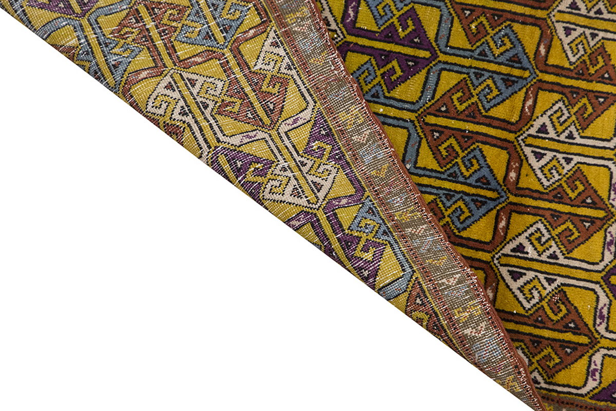 Vintage Rug 3'7" x 5'11" feet 110 x 180 cm