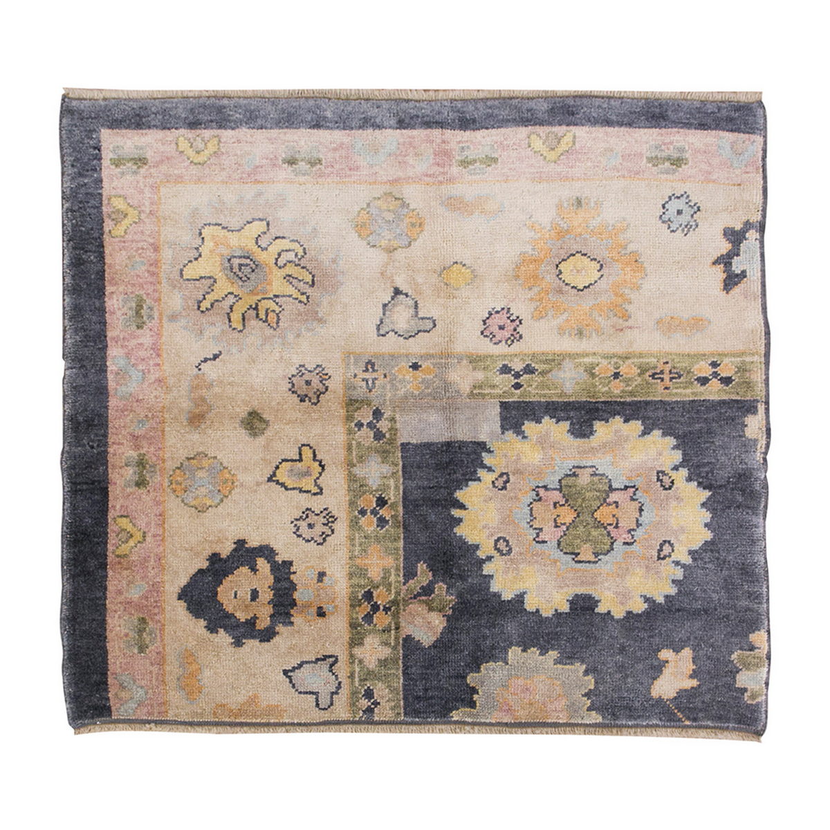 Vintage Rug 3'8" x 4'3" feet 113 x 130 cm
