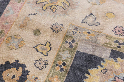 Vintage Rug 3'8" x 4'3" feet 113 x 130 cm