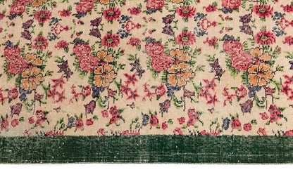 Vintage Rug 3'8" x 6'11" feet 112 x 210 cm