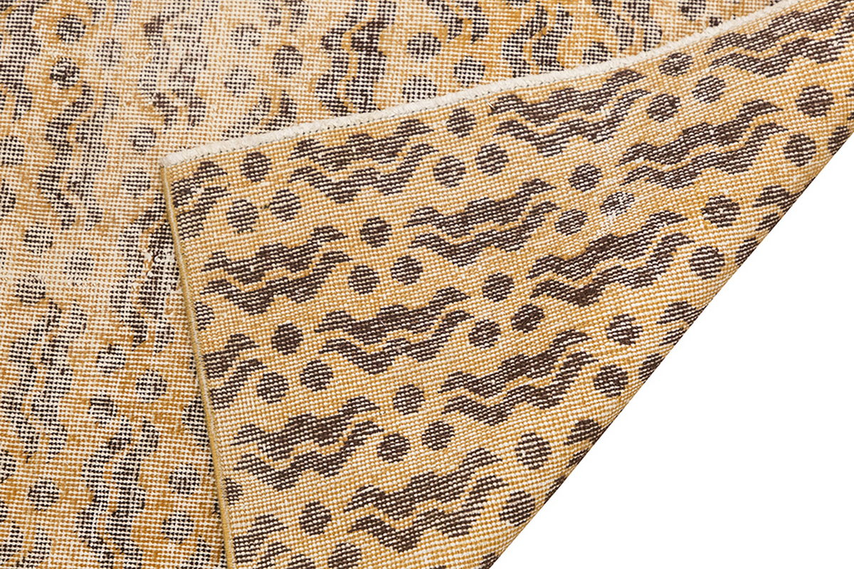 Vintage Rug 3'8" x 6'2" feet 113 x 187 cm