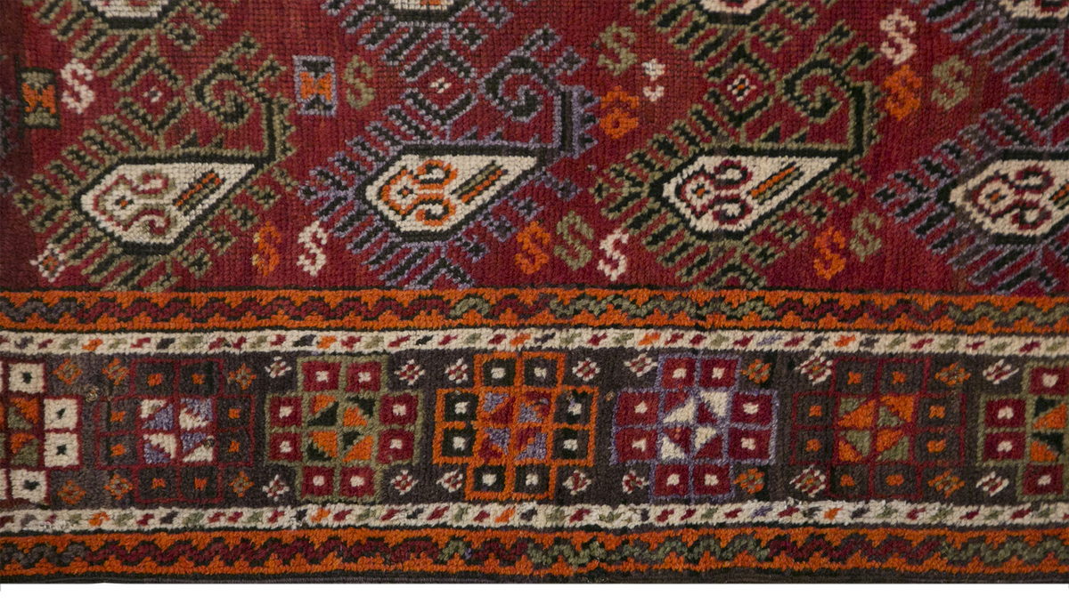 Vintage Rug 3'8" x 6'7" feet 113 x 201 cm