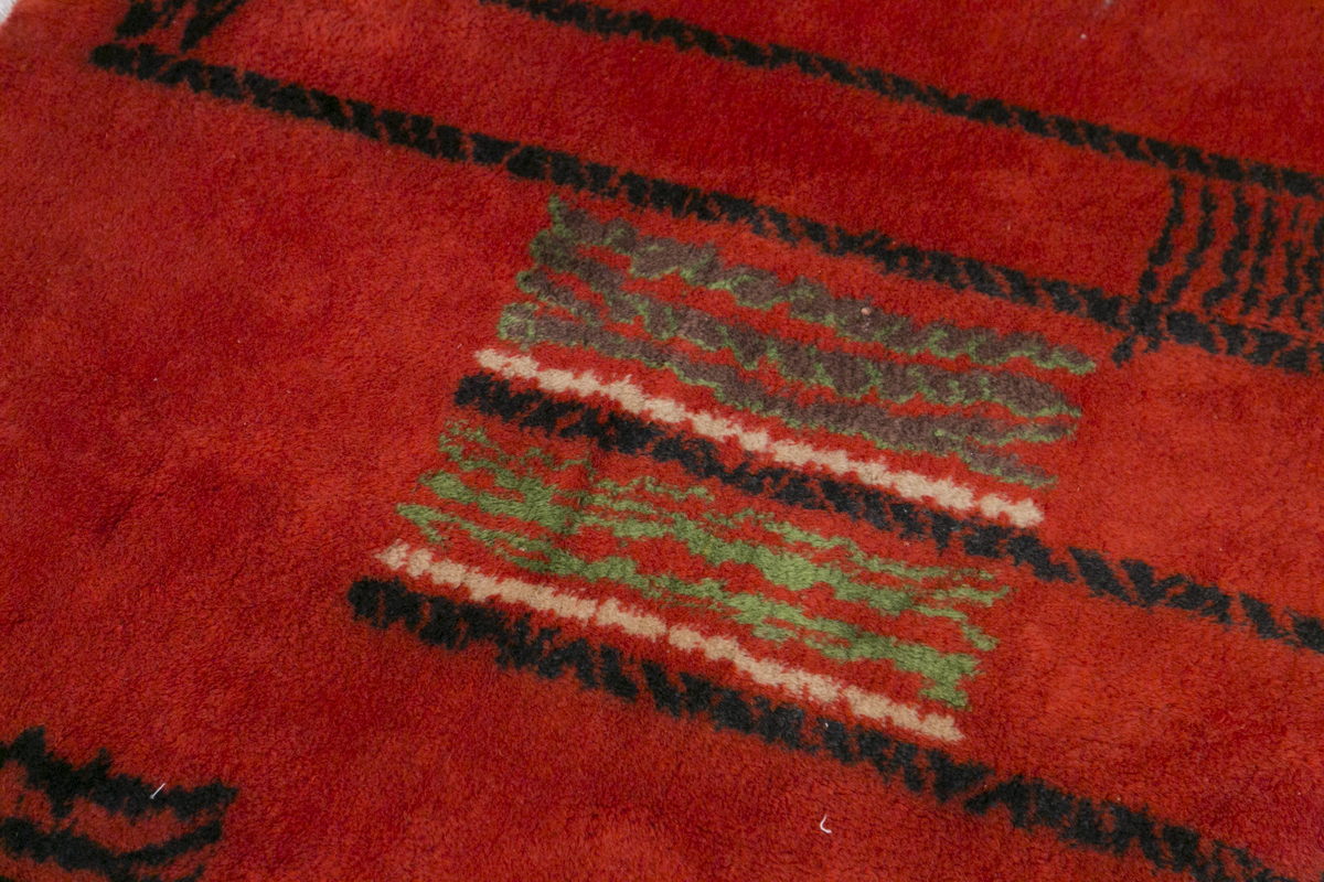 Vintage Rug 4" x 7" feet 117 x 208 cm