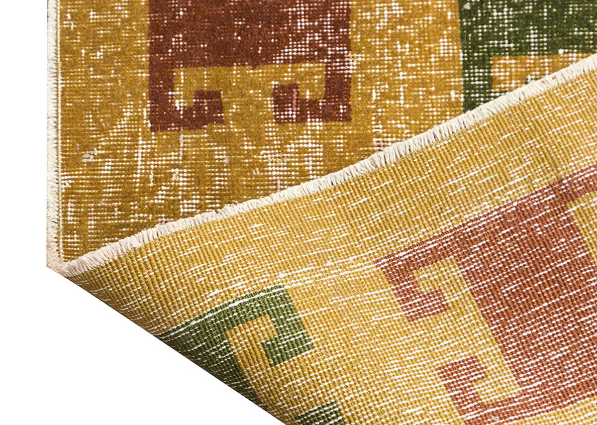 Vintage Rug 4' x 6'10" feet 122 x 209 cm