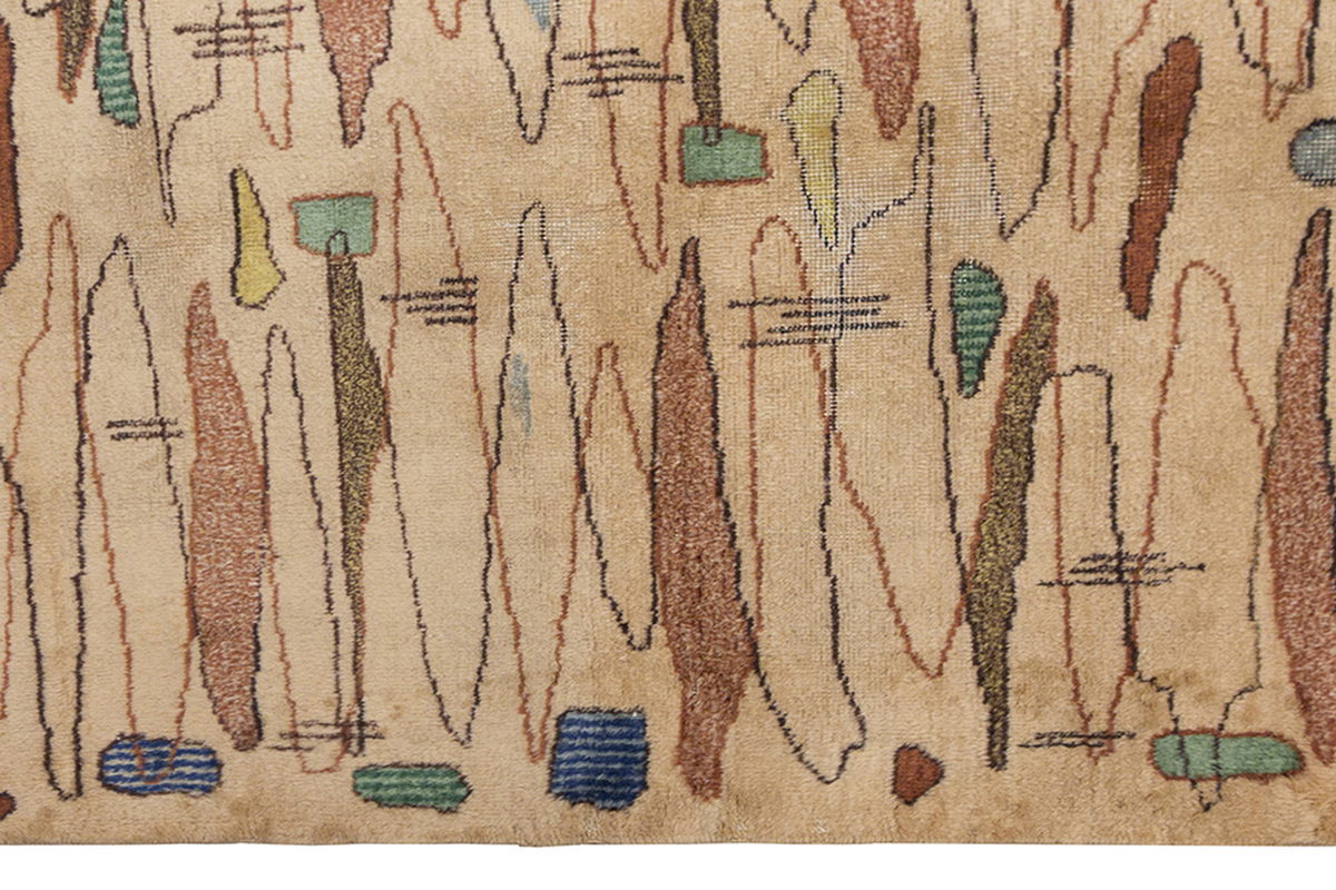 Vintage Rug 4'1" x 6'8" feet 124 x 202 cm
