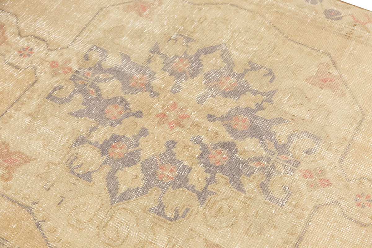 Vintage Rug 4'1" x 7'5" feet 125 x 226 cm