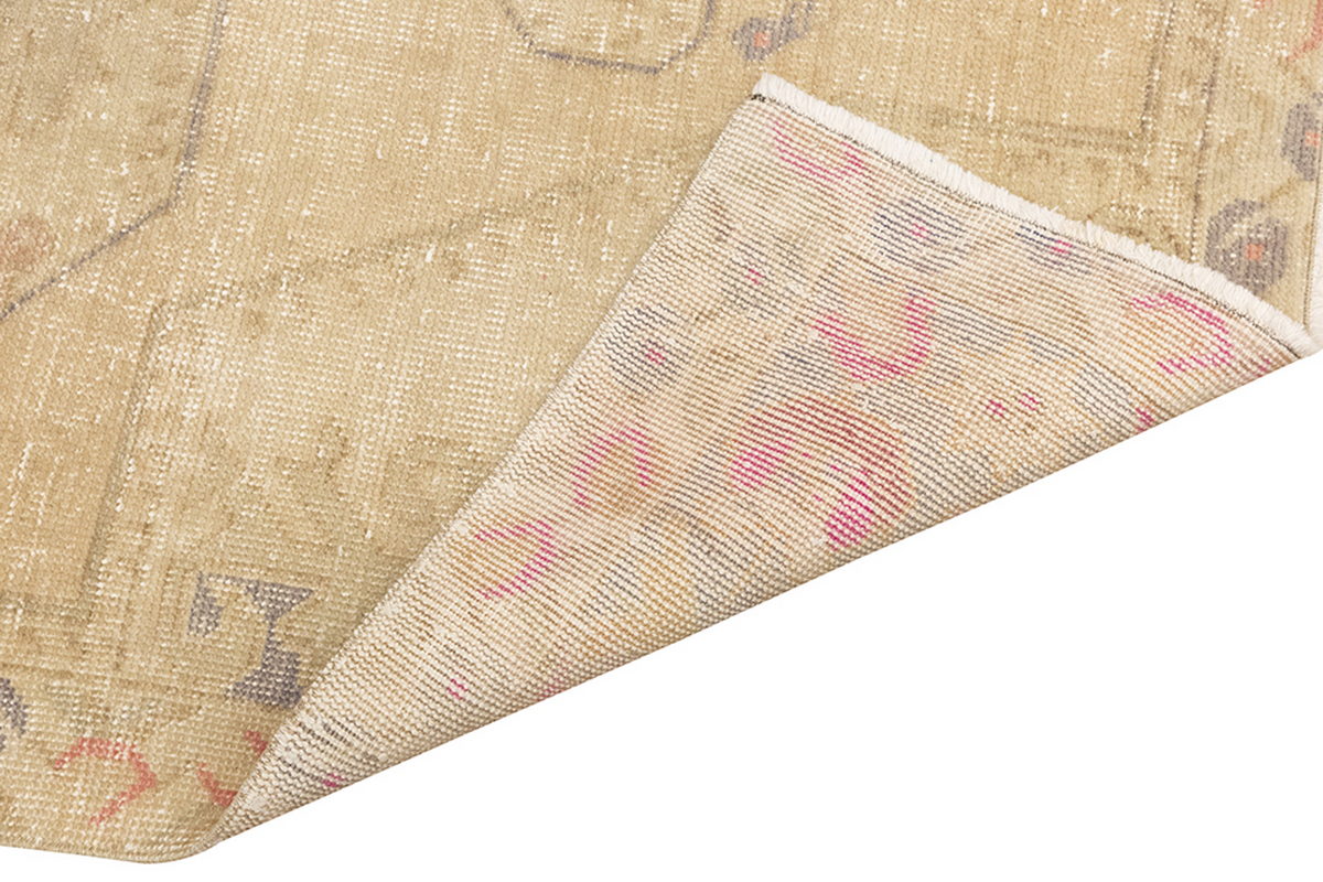Vintage Rug 4'1" x 7'5" feet 125 x 226 cm