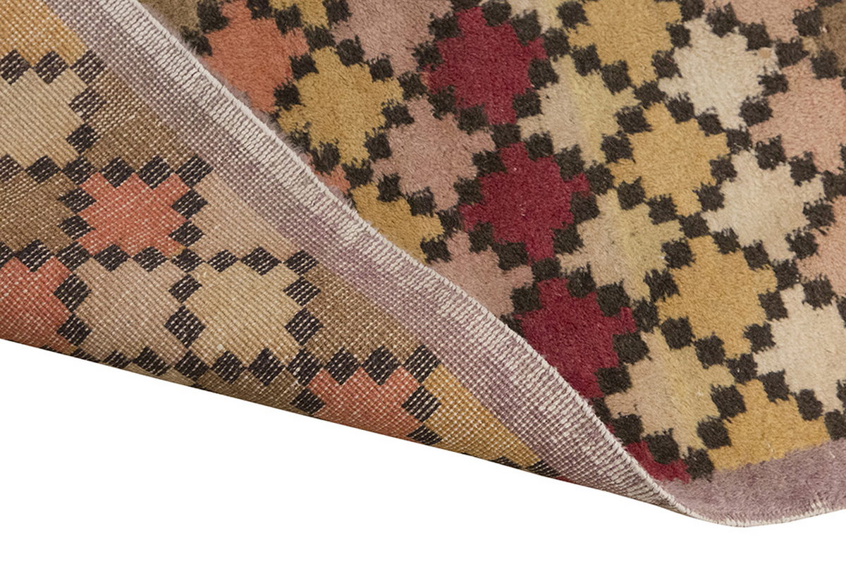 Vintage Rug 4'2" x 7'8" feet 126 x 234 cm