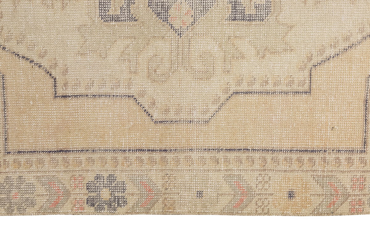 Vintage Rug 4'3" x 6'9" feet 130 x 206 cm