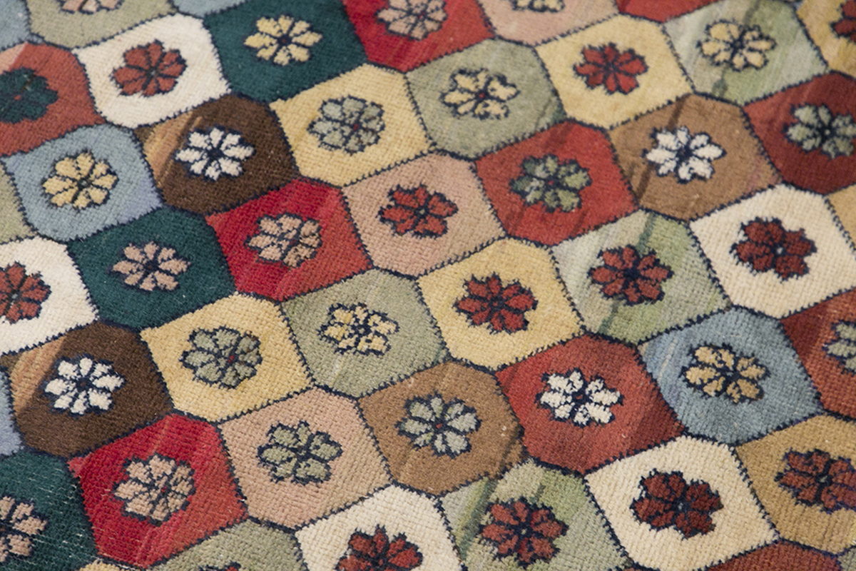 Vintage Rug 4'3" x 7'1" feet 130 x 215 cm