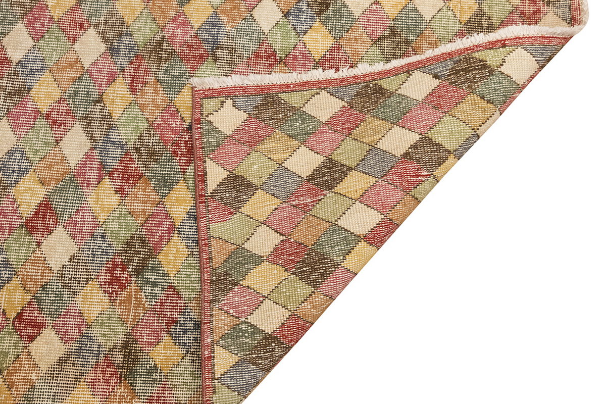 Vintage Rug 4'4" x 7'1" feet 132 x 215 cm