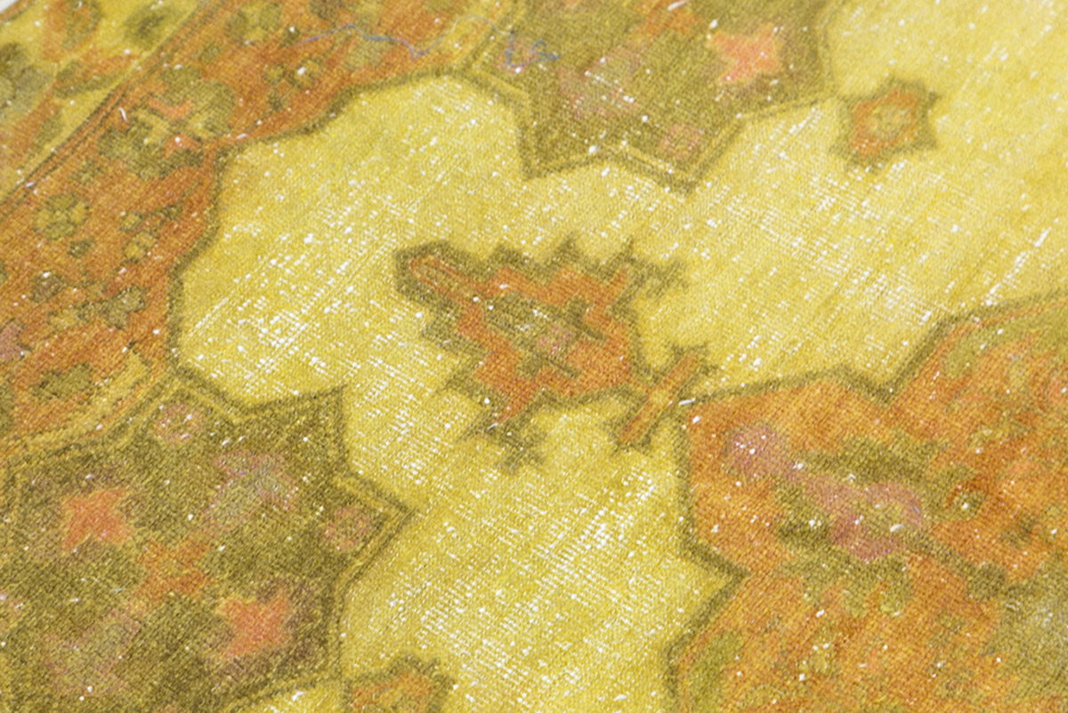 Vintage Rug 4'6" x 7' feet 138 x 214 cm