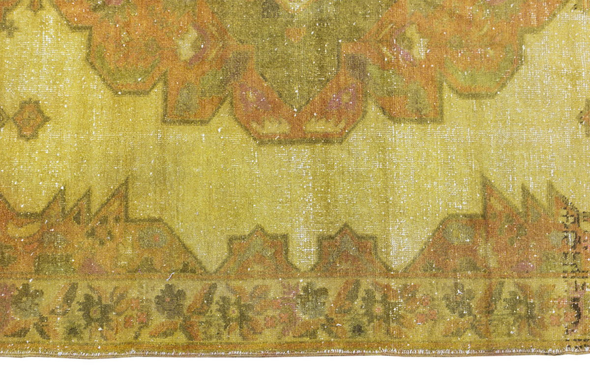 Vintage Rug 4'6" x 7' feet 138 x 214 cm